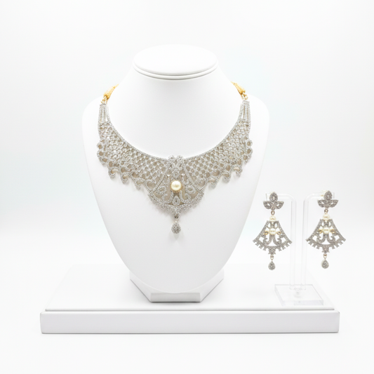 Choker Necklace With White Stones & Pearl