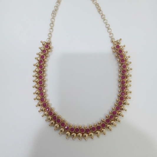 Traditional Red Stones Close Neck Necklace