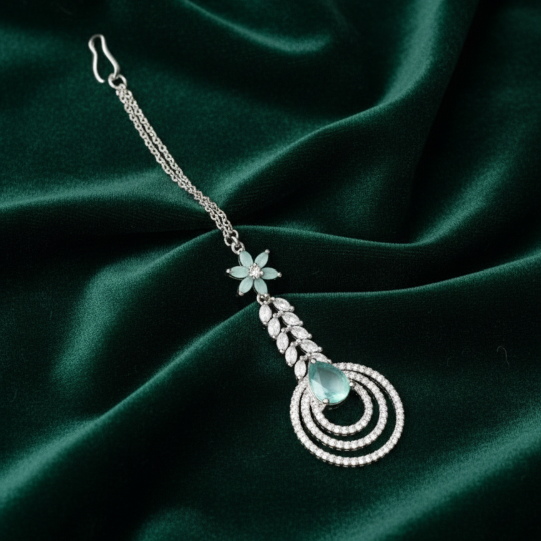 Maang Tikka With White and Color Stones
