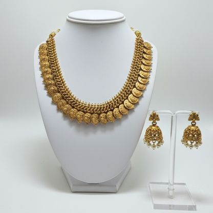 Grand Kaasu Maalai Necklace with a Cute Jhumki