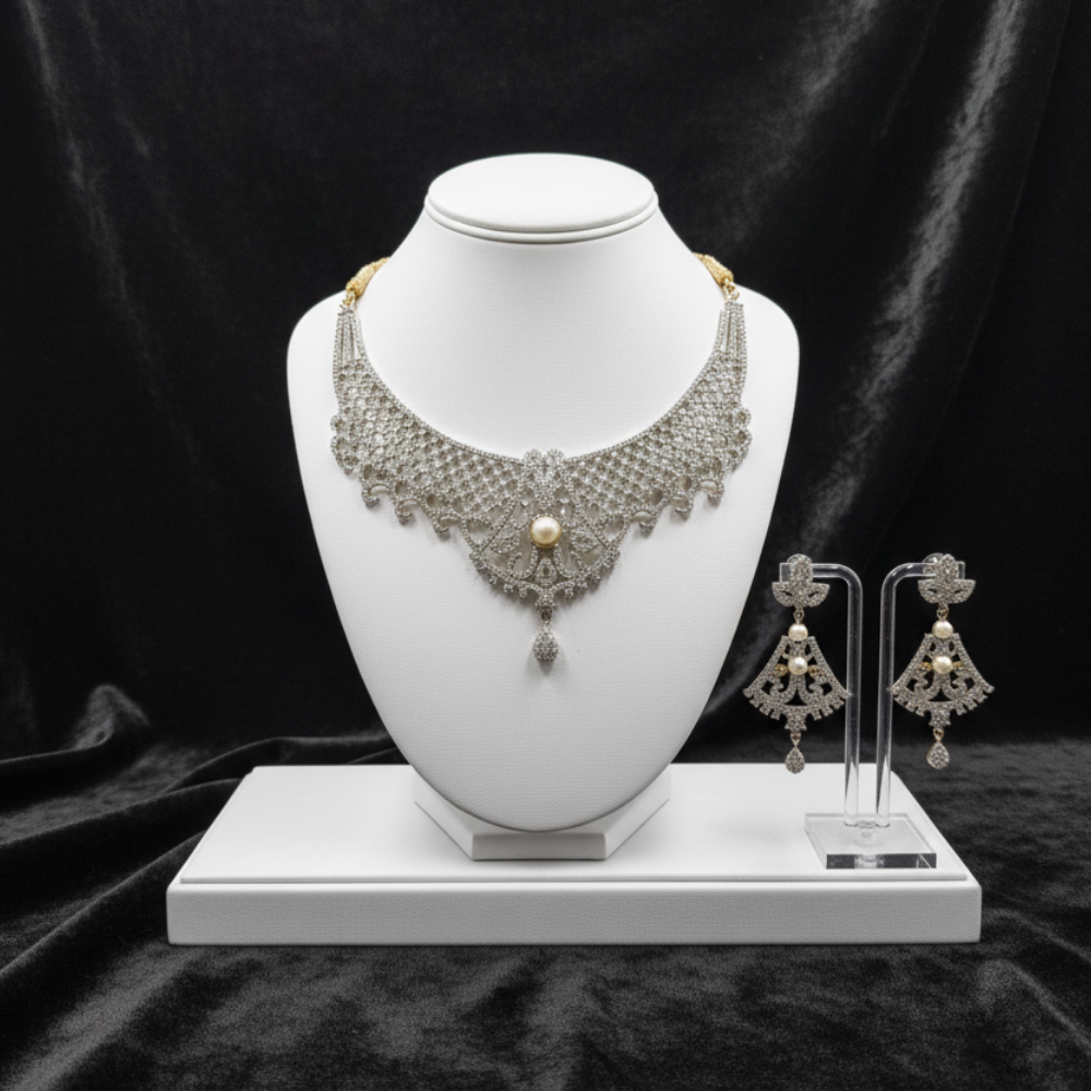 Choker Necklace With White Stones & Pearl