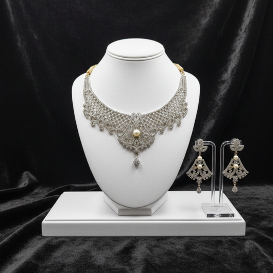 Choker Necklace With White Stones & Pearl
