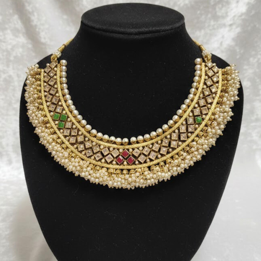 Choker Necklace With Small White Pearls And Red And Green Stones