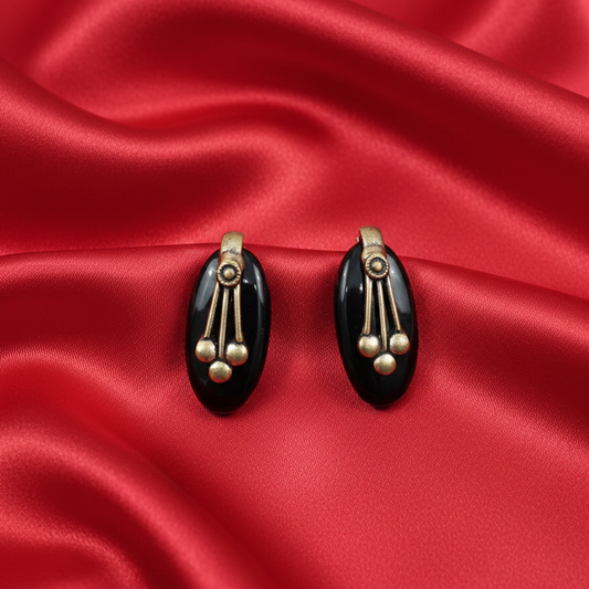 Black Big Stone Oval Stud