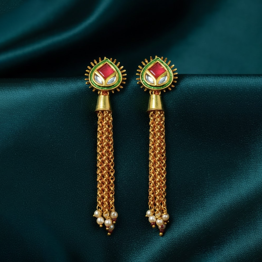 Chain Model Drops with Red & Green Studs