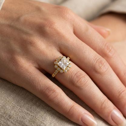 White Square Stone Finger Ring