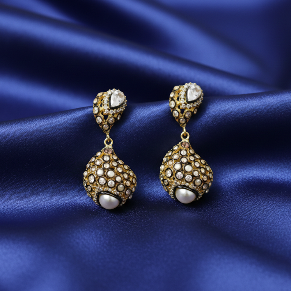 Elegant Black & White Stones Hangings