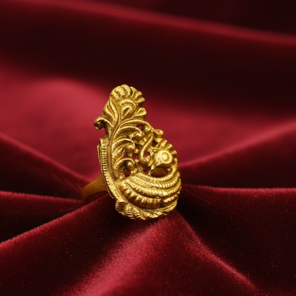 Golden Peacock Neli Finger Ring