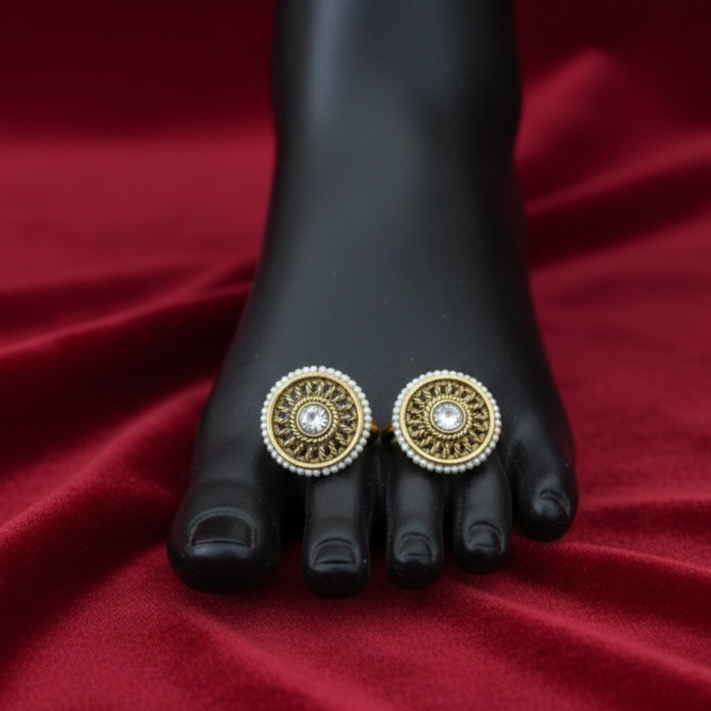 Antique Finish White Pearls Toe Rings