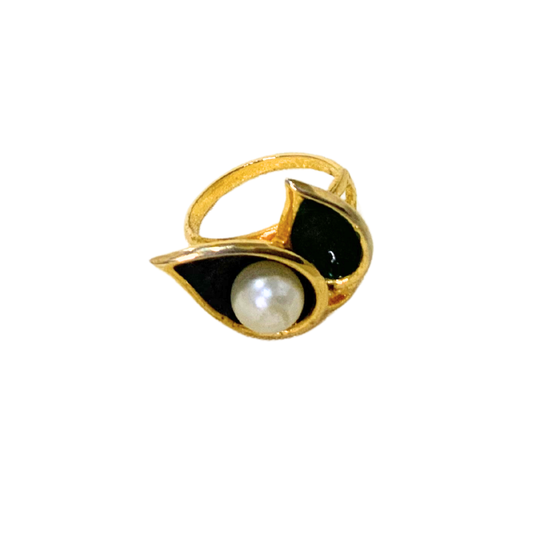 Gold plated ring with double color leaf design