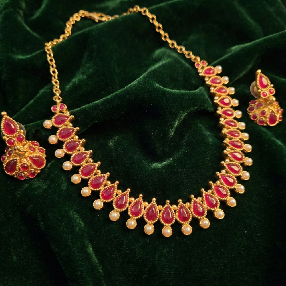 Simple Red Stone with Pearls Necklace & Jhumka