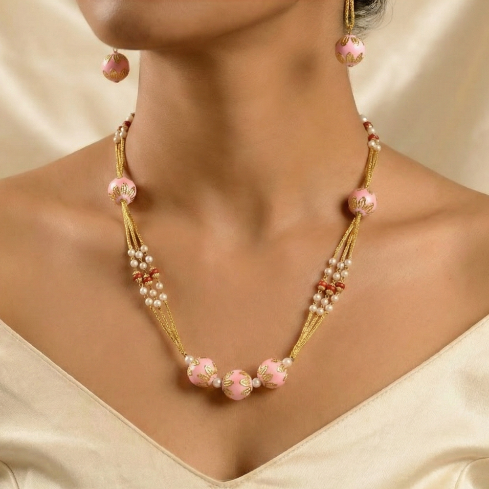 Aesthetic Chain With White & Pink Beads
