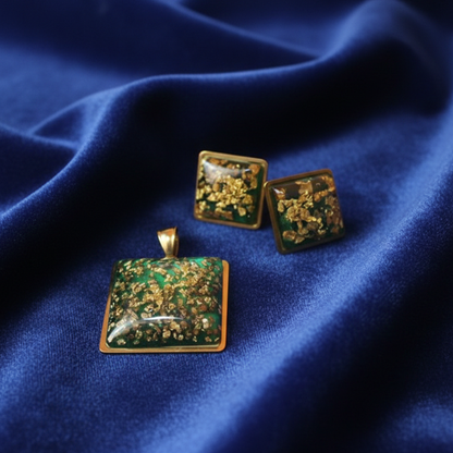 Big Green Stone Pendant Set with Studs