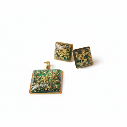 Big Green Stone Pendant Set with Studs