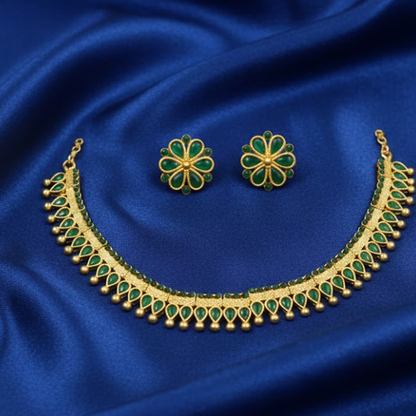 Green Stones Pattern Necklace With Flower Earrings